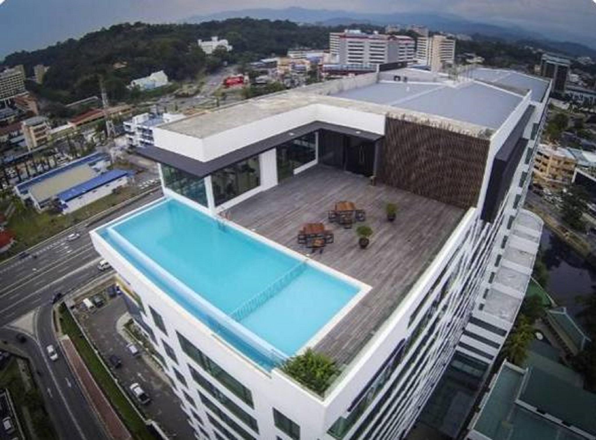 Sky Hotel Kota Kinabalu Exterior foto